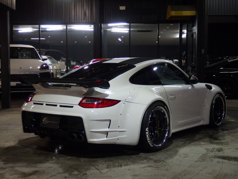 ポルシェ 911(Type997) カレラ EUR-GTRワイドボディキット※公認取得済み KWフロントリフター付き車高調 可変バルブ付きESスポーツマフラー IPEエキマニ 中古車