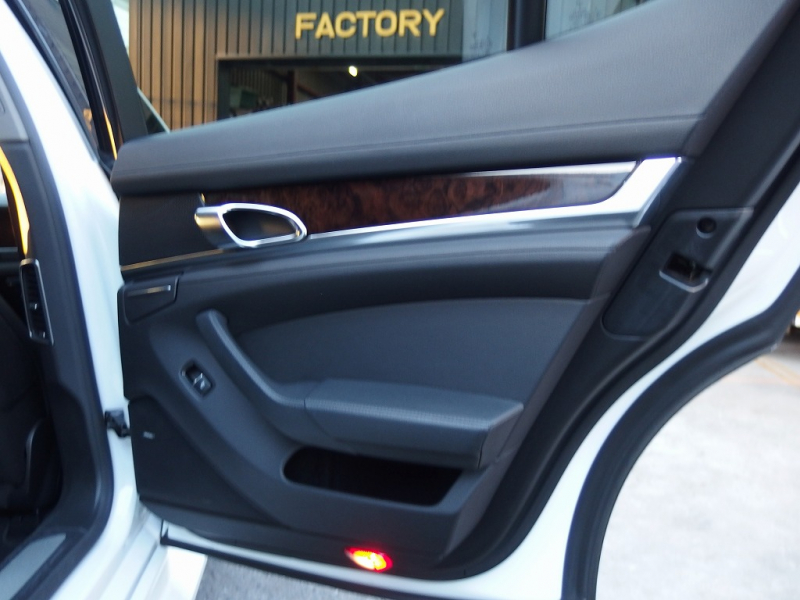 ポルシェ パナメーラ S PDK 正規ディーラー車  後期モデル 左H EUR-GTエアロ ES-22inアルミ LED　エアサス BOSE 中古車