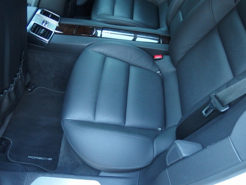 ポルシェ パナメーラ S PDK 正規ディーラー車  後期モデル 左H EUR-GTエアロ ES-22inアルミ LED　エアサス BOSE 中古車