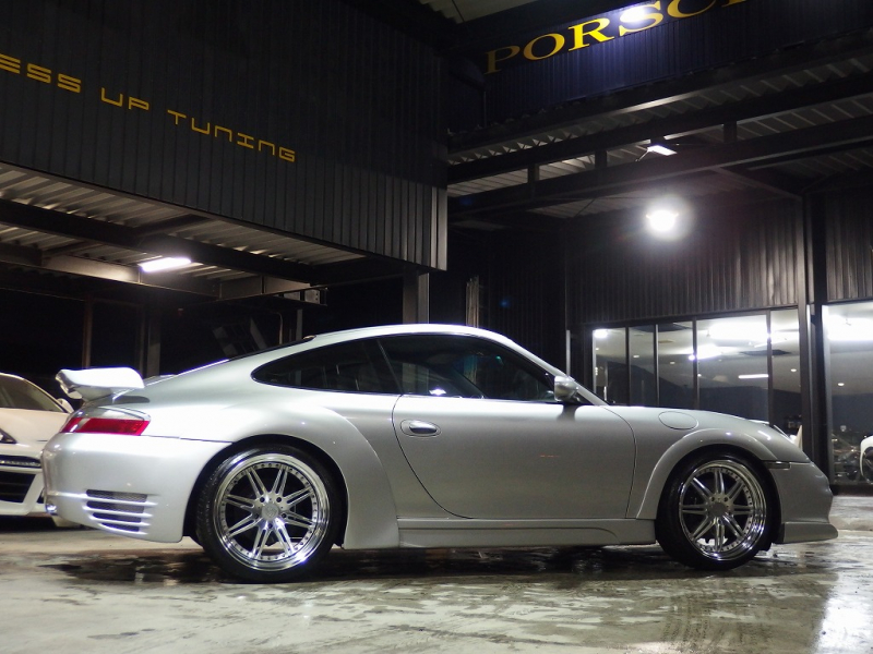 ポルシェ&nbsp;911(Type996)&nbsp;カレラ　EUR-GTRワイドボディ　正規ディーラー車　左ハンドル&nbsp;中古車