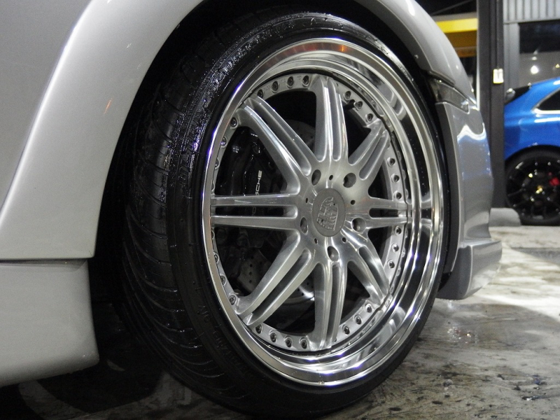 ポルシェ&nbsp;911(Type996)&nbsp;カレラ　EUR-GTRワイドボディ　正規ディーラー車　左ハンドル&nbsp;中古車