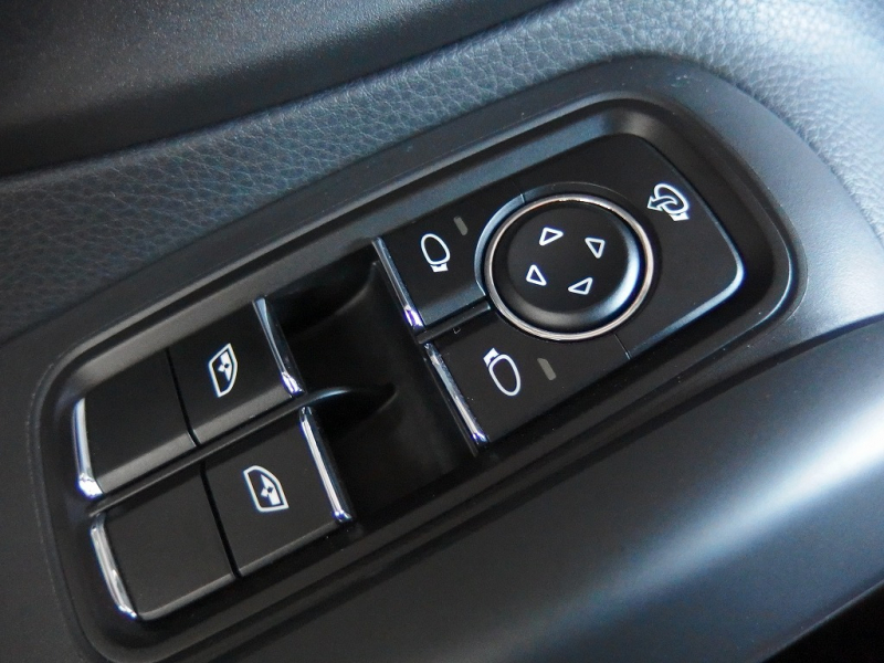 ポルシェ ケイマン 正規ディーラー車　左ハンドル　ACCアダプティブクルーズコントロール　 中古車