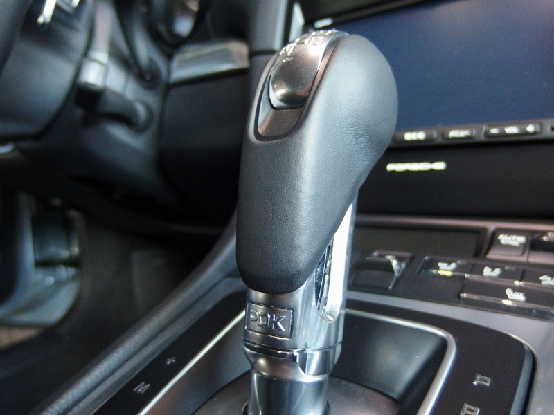 ポルシェ ケイマン 正規ディーラー車　左ハンドル　ACCアダプティブクルーズコントロール　 中古車