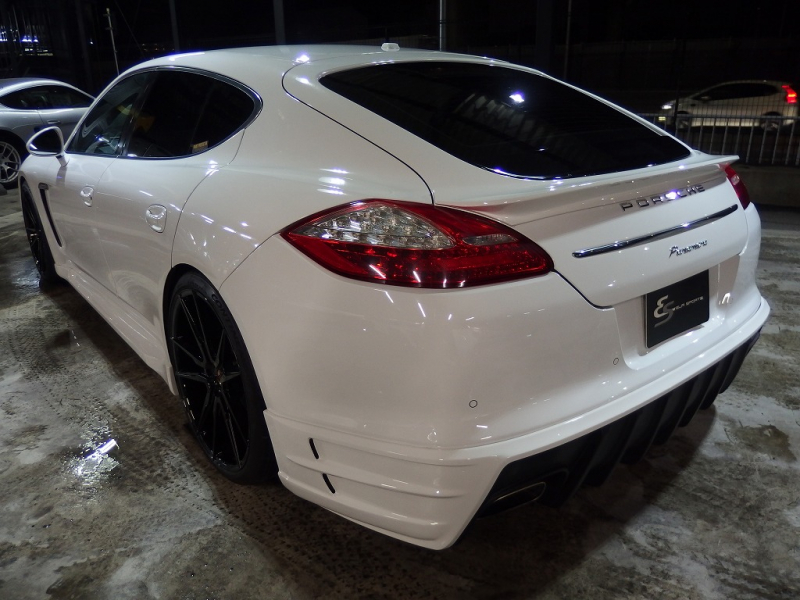 ポルシェ&nbsp;パナメーラ&nbsp;左ハンドル　サンルーフ　EUR-GTエアロ　ESダウンサス　ES22inアルミ　&nbsp;中古車