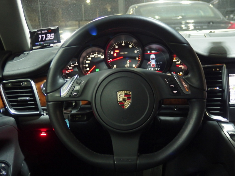 ポルシェ&nbsp;パナメーラ&nbsp;左ハンドル　サンルーフ　EUR-GTエアロ　ESダウンサス　ES22inアルミ　&nbsp;中古車