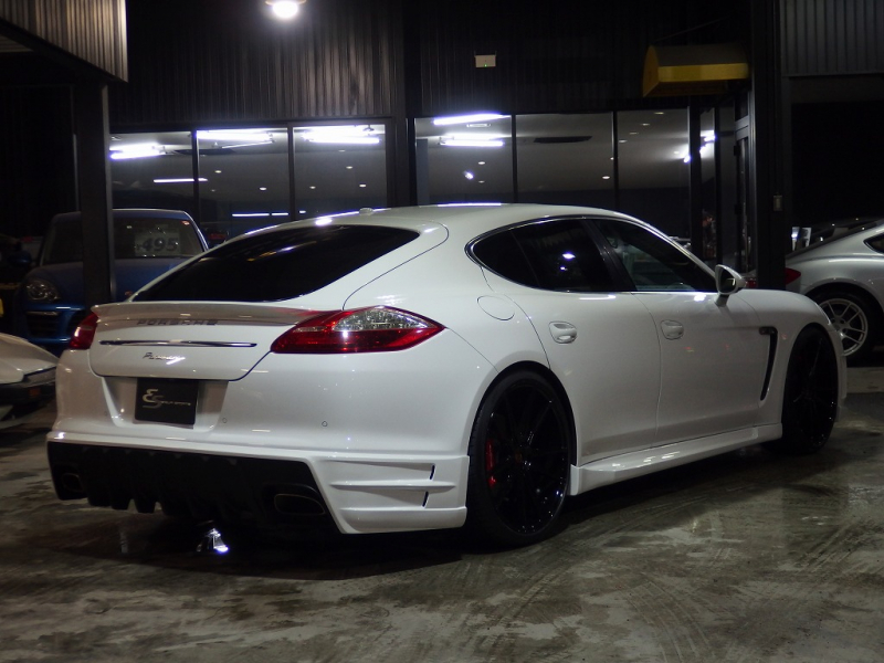 ポルシェ&nbsp;パナメーラ&nbsp;左ハンドル　サンルーフ　EUR-GTエアロ　ESダウンサス　ES22inアルミ　&nbsp;中古車