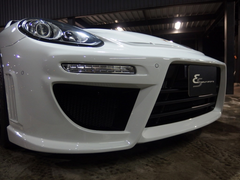 ポルシェ&nbsp;パナメーラ&nbsp;正規ディーラー車 右ハンドル EUR-GTエアロ 22inアルミ　ESダウンサス　ESスポーツマフラー&nbsp;中古車