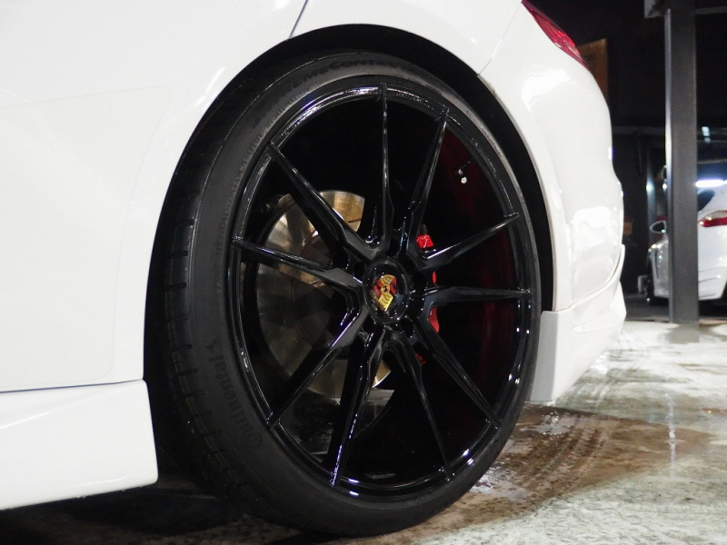 ポルシェ&nbsp;パナメーラ&nbsp;正規ディーラー車 右ハンドル EUR-GTエアロ 22inアルミ　ESダウンサス　ESスポーツマフラー&nbsp;中古車