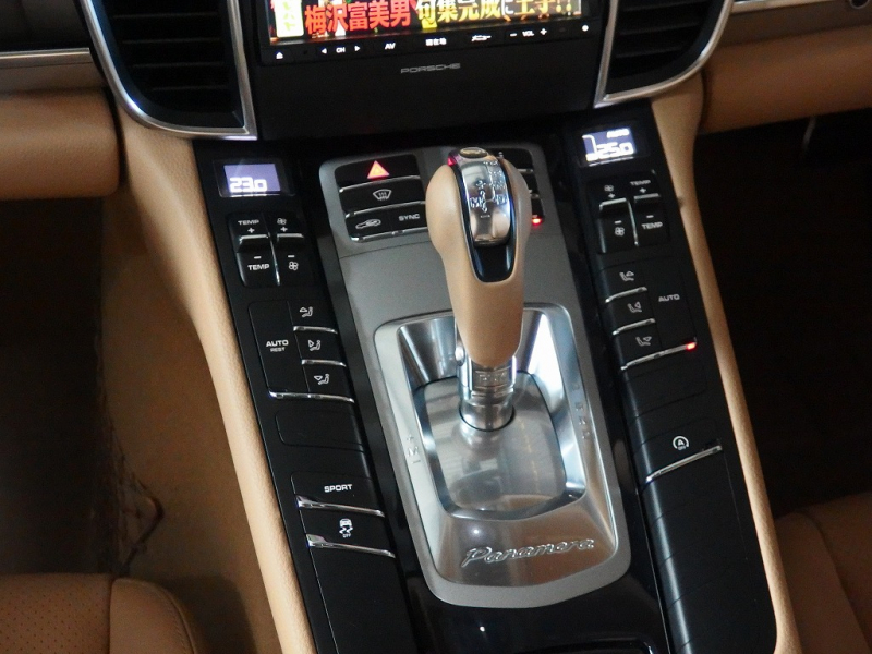 ポルシェ&nbsp;パナメーラ&nbsp;正規ディーラー車 右ハンドル EUR-GTエアロ 22inアルミ　ESダウンサス　ESスポーツマフラー&nbsp;中古車