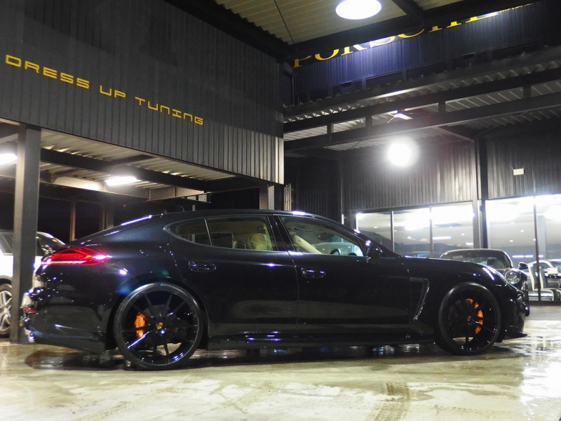 ポルシェ パナメーラ 正規ディーラー車 右ハンドル EUR-GTエアロ 22inアルミ　ESダウンサス　前後シートヒーター 中古車
