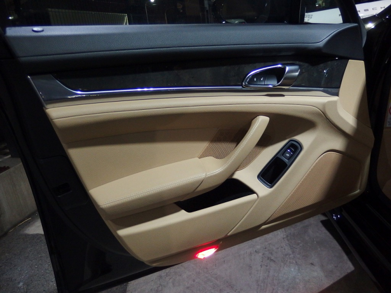 ポルシェ パナメーラ 正規ディーラー車 右ハンドル EUR-GTエアロ 22inアルミ　ESダウンサス　前後シートヒーター 中古車