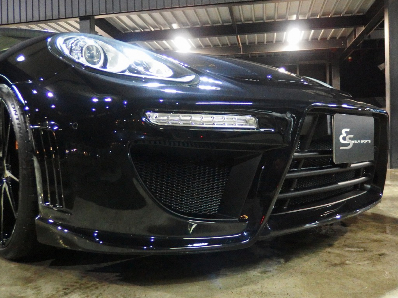 ポルシェ パナメーラ 正規ディーラー車 右ハンドル EUR-GTエアロ 22inアルミ　ESダウンサス　前後シートヒーター 中古車