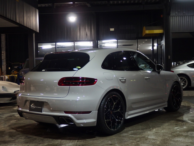 ポルシェ マカン ターボ EUR-GTエアロ ESダウンサス ES22inアルミ LCA 中古車