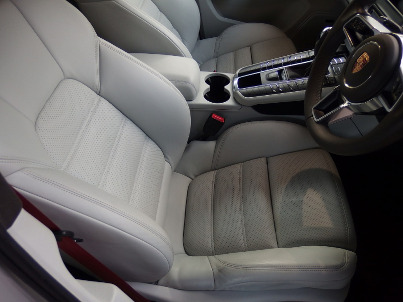 ポルシェ マカン ターボ EUR-GTエアロ ESダウンサス ES22inアルミ LCA 中古車