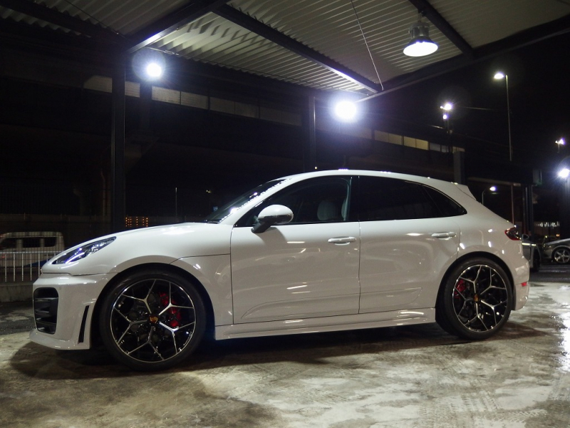 ポルシェ マカン ターボ EUR-GTエアロ ESダウンサス ES22inアルミ LCA 中古車