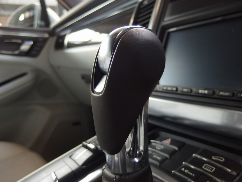 ポルシェ マカン ターボ EUR-GTエアロ ESダウンサス ES22inアルミ LCA 中古車