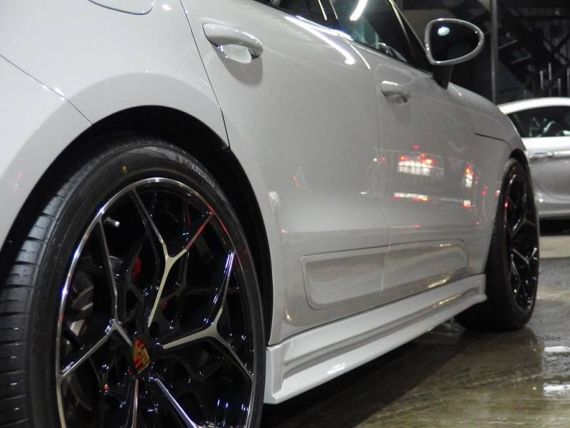 ポルシェ マカン ターボ EUR-GTエアロ ESダウンサス ES22inアルミ LCA 中古車