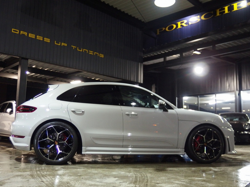 ポルシェ マカン ターボ EUR-GTエアロ ESダウンサス ES22inアルミ LCA 中古車