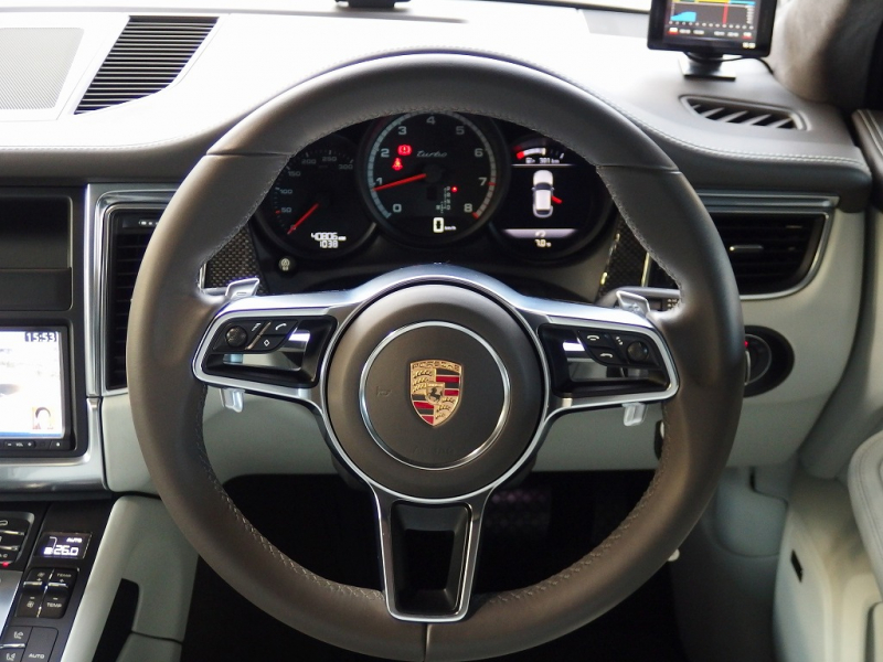 ポルシェ マカン ターボ EUR-GTエアロ ESダウンサス ES22inアルミ LCA 中古車