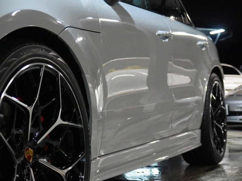 ポルシェ マカン ターボ EUR-GTエアロ ESダウンサス ES22inアルミ LCA 中古車