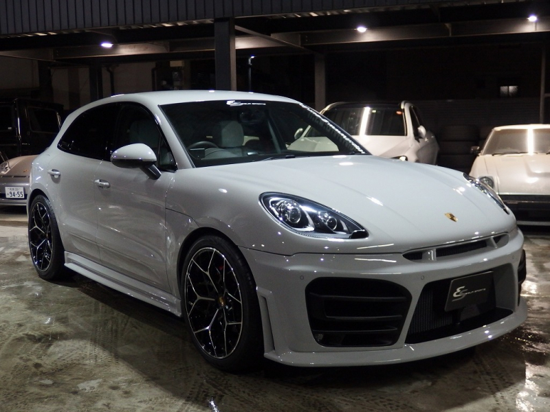 ポルシェ マカン ターボ EUR-GTエアロ ESダウンサス ES22inアルミ LCA 中古車