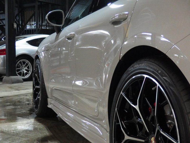 ポルシェ マカン ターボ EUR-GTエアロ ESダウンサス ES22inアルミ LCA 中古車