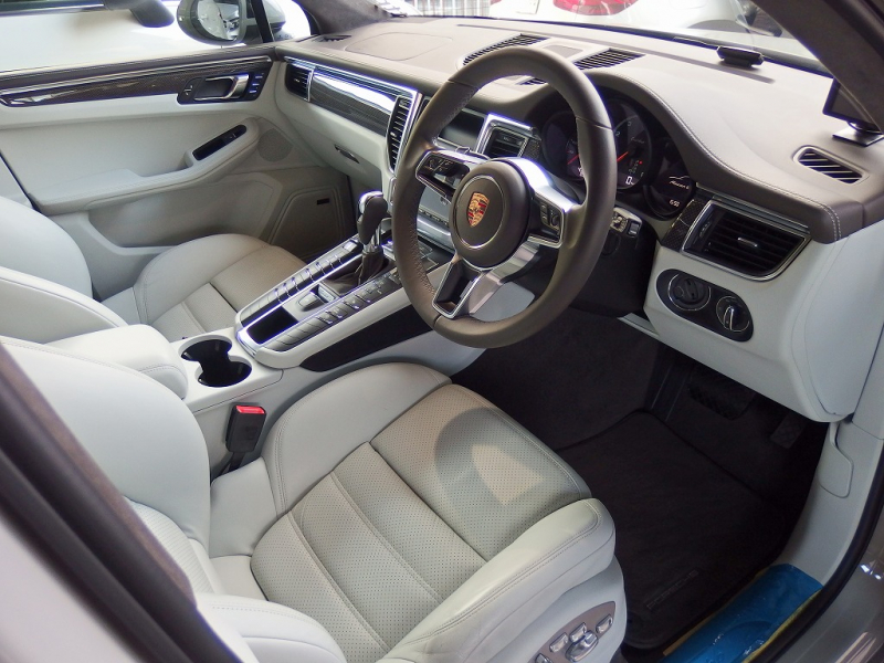 ポルシェ マカン ターボ EUR-GTエアロ ESダウンサス ES22inアルミ LCA 中古車