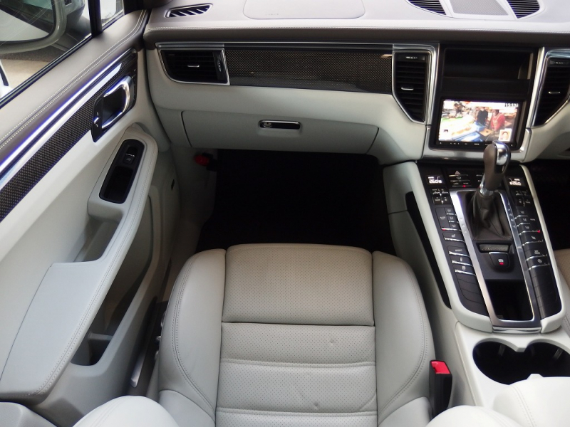 ポルシェ マカン ターボ EUR-GTエアロ ESダウンサス ES22inアルミ LCA 中古車