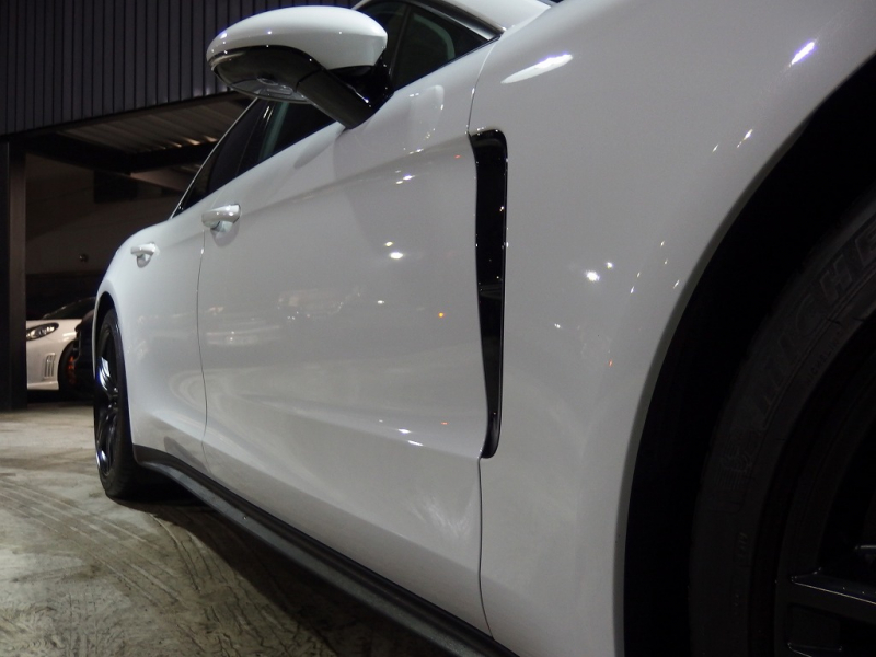 ポルシェ&nbsp;パナメーラ&nbsp;正規ディーラー車　右ハンドル　エントリードライブ&nbsp;中古車