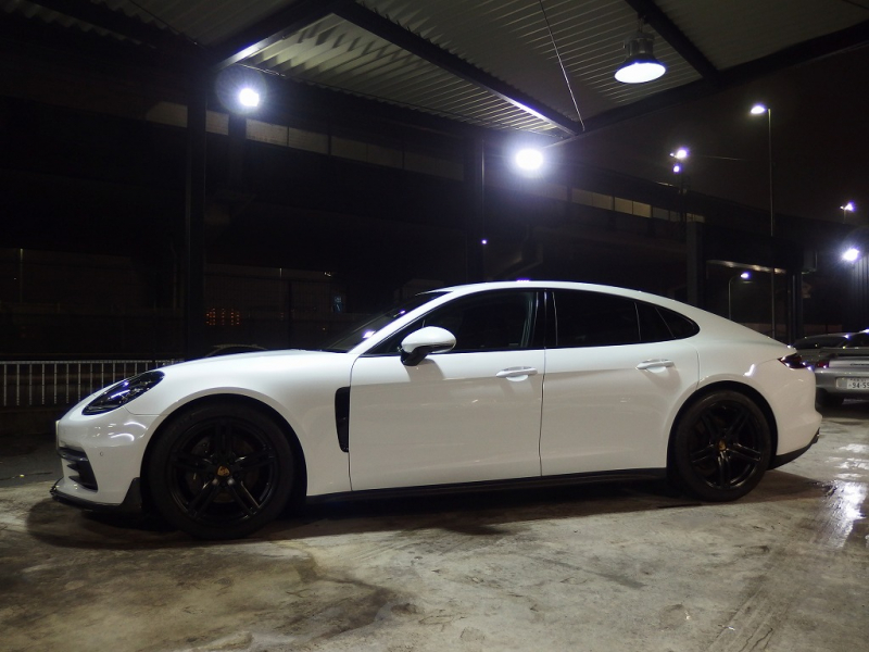 ポルシェ&nbsp;パナメーラ&nbsp;正規ディーラー車　右ハンドル　エントリードライブ&nbsp;中古車