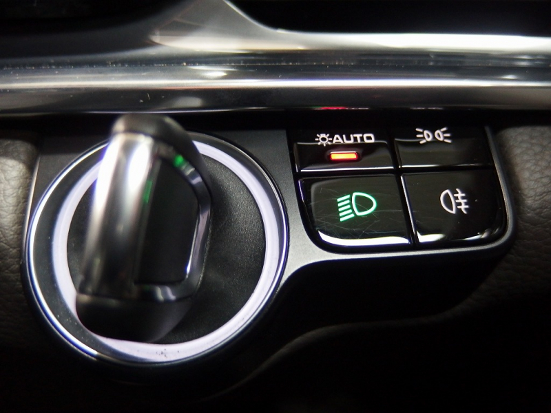 ポルシェ&nbsp;パナメーラ&nbsp;正規ディーラー車　右ハンドル　エントリードライブ&nbsp;中古車