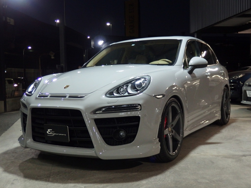 ポルシェ&nbsp;カイエン&nbsp;S　正規ディーラー車　左ハンドル　EURエアロ　外22inアルミ　ダウンサス　サンルーフ&nbsp;中古車