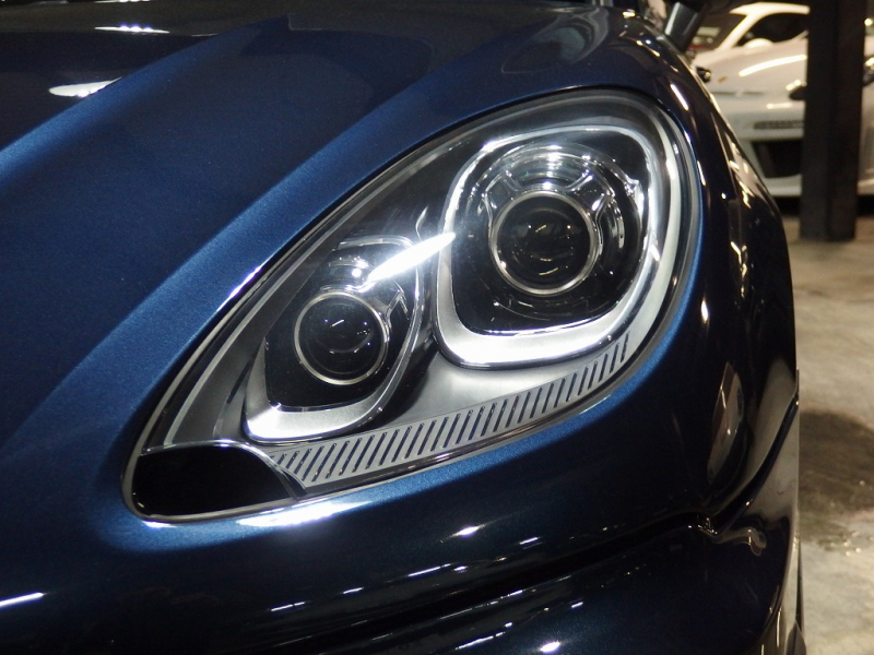 ポルシェ マカン ターボ　スポーツクロノPKG　EURエアロ　パノラマガラスルーフ　レッドレザー　管理ユーザー様下取り 中古車