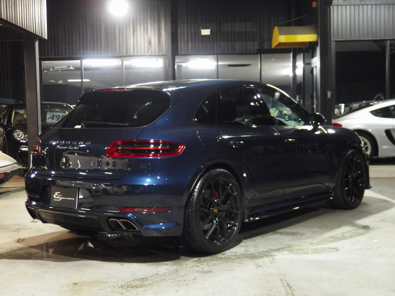 ポルシェ マカン ターボ　スポーツクロノPKG　EURエアロ　パノラマガラスルーフ　レッドレザー　管理ユーザー様下取り 中古車