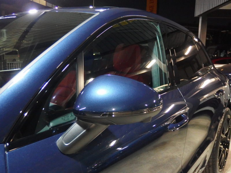 ポルシェ マカン ターボ　スポーツクロノPKG　EURエアロ　パノラマガラスルーフ　レッドレザー　管理ユーザー様下取り 中古車