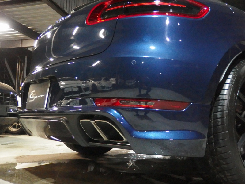 ポルシェ マカン ターボ　スポーツクロノPKG　EURエアロ　パノラマガラスルーフ　レッドレザー　管理ユーザー様下取り 中古車