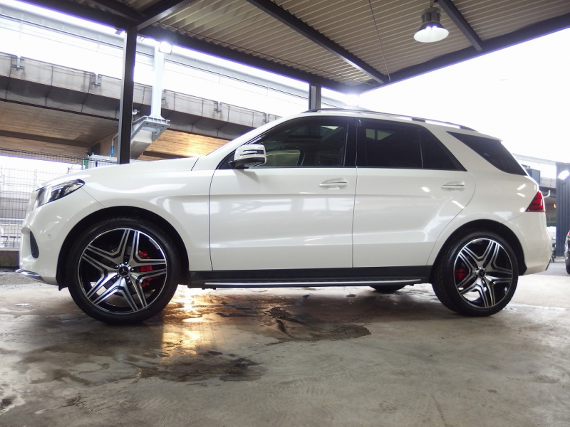 メルセデスベンツ GLE GLE350d　4マチック　スポーツ　AMG43純正フロントグリル　社外22インチアルミ 中古車