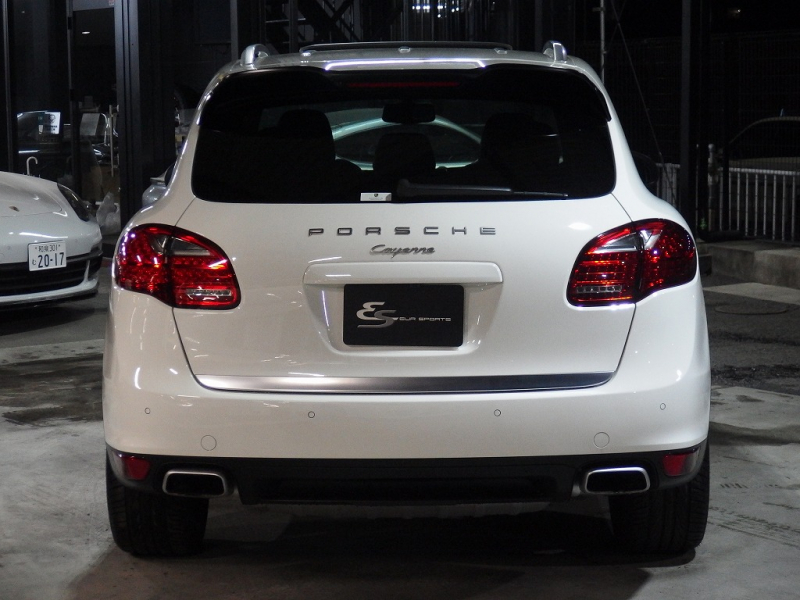 ポルシェ&nbsp;カイエン&nbsp;V6 3.6L 正規ディーラー車　サンルーフ　ルーフレール　社外20インチアルミ&nbsp;中古車