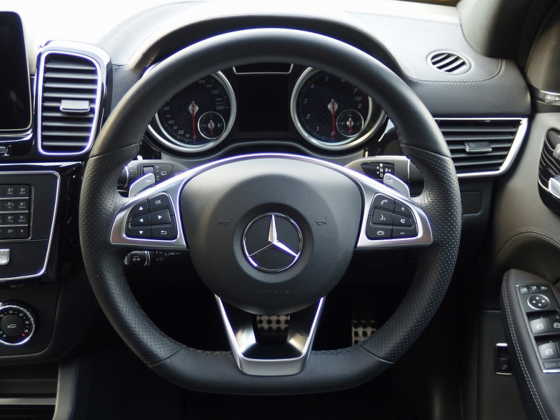 AMG&nbsp;GLE&nbsp;GLE43　4マチック　右ハンドル　パナメリカーナグリル　パノラマサンルーフ&nbsp;中古車