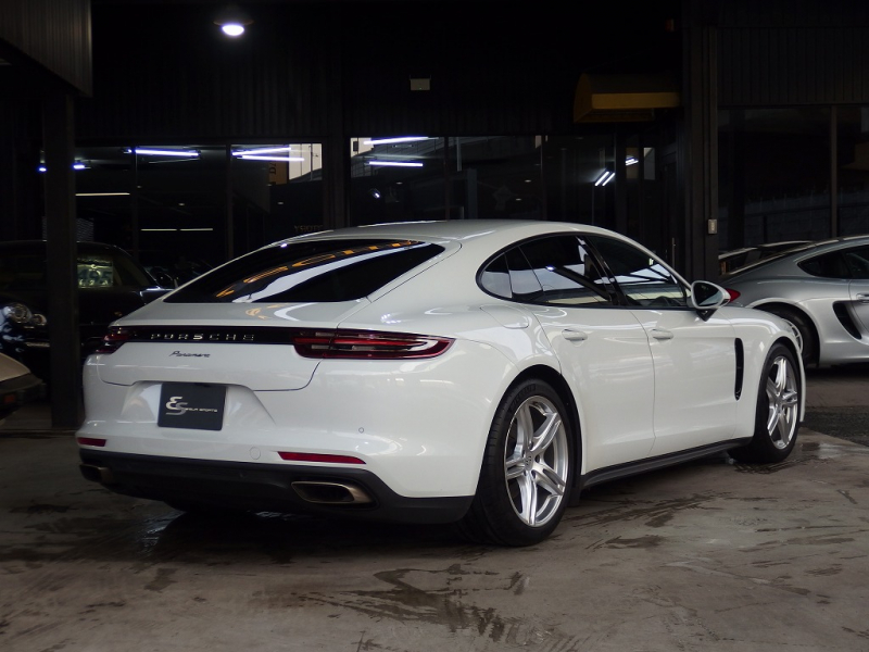 ポルシェ&nbsp;パナメーラ&nbsp;正規ディーラー車　アダプティブクルーズコントロール　カープレイ　シートヒーター&nbsp;中古車