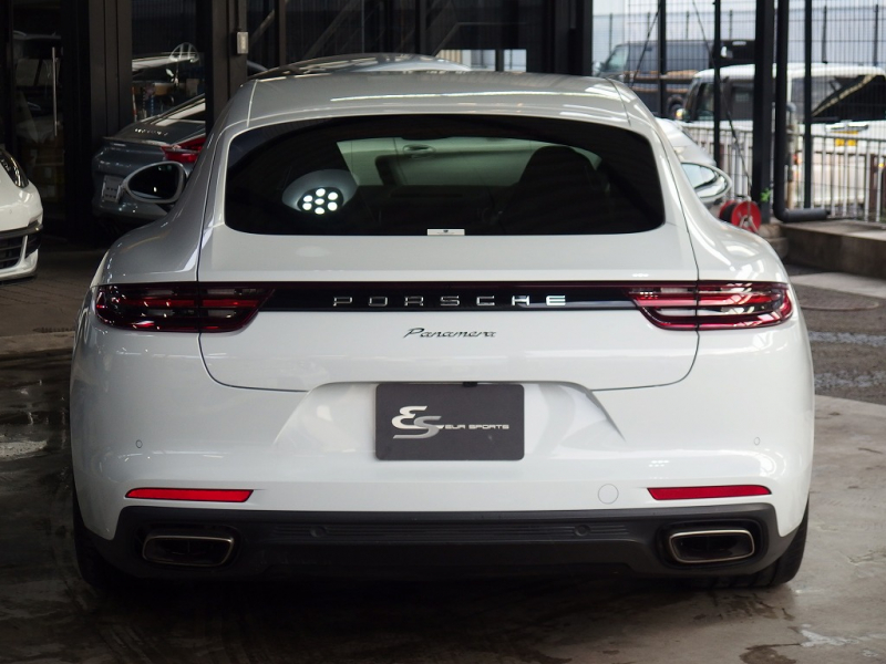 ポルシェ&nbsp;パナメーラ&nbsp;正規ディーラー車　アダプティブクルーズコントロール　カープレイ　シートヒーター&nbsp;中古車