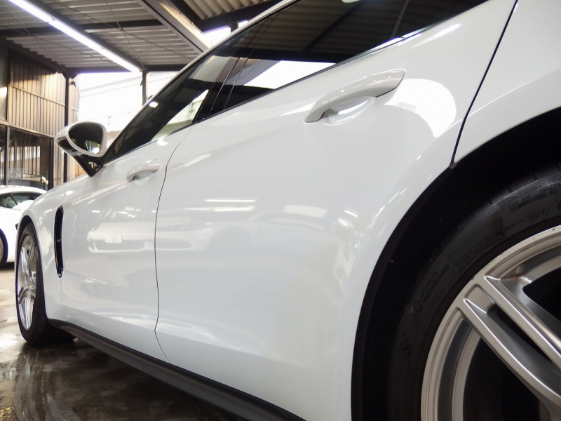 ポルシェ&nbsp;パナメーラ&nbsp;正規ディーラー車　アダプティブクルーズコントロール　カープレイ　シートヒーター&nbsp;中古車