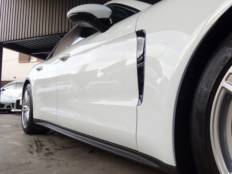 ポルシェ&nbsp;パナメーラ&nbsp;正規ディーラー車　アダプティブクルーズコントロール　カープレイ　シートヒーター&nbsp;中古車