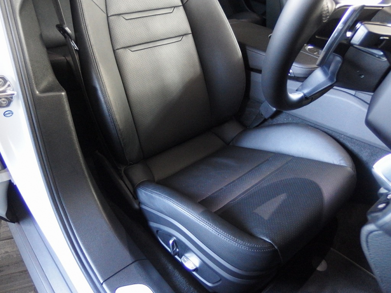 ポルシェ&nbsp;パナメーラ&nbsp;正規ディーラー車　アダプティブクルーズコントロール　カープレイ　シートヒーター&nbsp;中古車