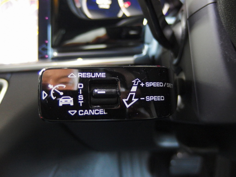 ポルシェ&nbsp;パナメーラ&nbsp;正規ディーラー車　アダプティブクルーズコントロール　カープレイ　シートヒーター&nbsp;中古車