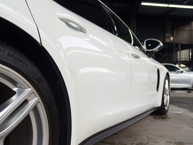 ポルシェ&nbsp;パナメーラ&nbsp;正規ディーラー車　アダプティブクルーズコントロール　カープレイ　シートヒーター&nbsp;中古車