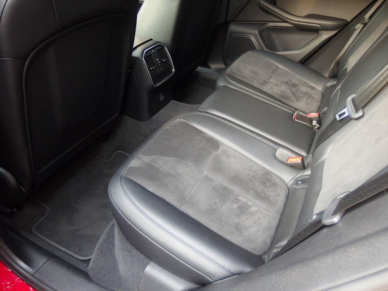 ポルシェ&nbsp;マカン&nbsp;S　正規ディーラー車　ｽﾎﾟｰﾂｸﾛﾉPKG　EUR-GTｴｱﾛ　22inｱﾙﾐ　ESﾀﾞｳﾝｻｽ&nbsp;中古車