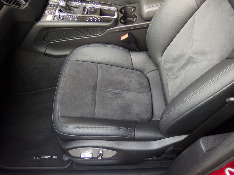 ポルシェ&nbsp;マカン&nbsp;S　正規ディーラー車　ｽﾎﾟｰﾂｸﾛﾉPKG　EUR-GTｴｱﾛ　22inｱﾙﾐ　ESﾀﾞｳﾝｻｽ&nbsp;中古車