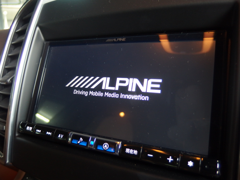 ポルシェ カイエン 正規ディーラー車 右ハンドル EUR-GTエアロ 22inアルミ クルーズコントロール シートヒーター 中古車