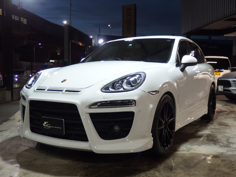 ポルシェ カイエン 正規ディーラー車 右ハンドル EUR-GTエアロ 22inアルミ クルーズコントロール シートヒーター 中古車